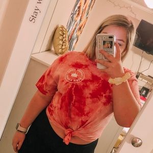 queen vibes cropped red tshirt!